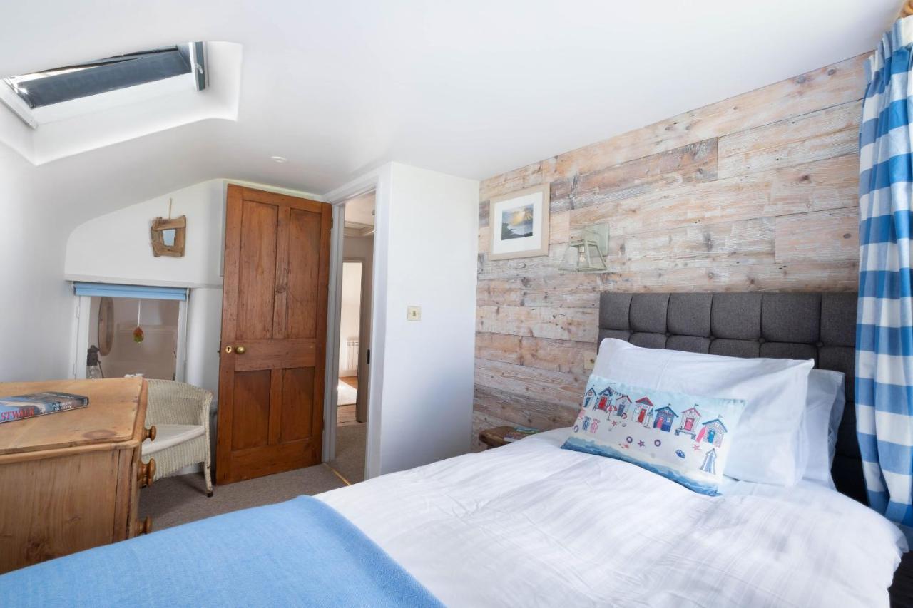Niver Dew Holiday Cottage Lower Boscaswell Buitenkant foto
